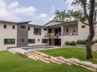 Refined Design with Unparalleled Comfort