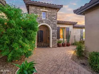 Stunning Golf Course Living in the Preserve