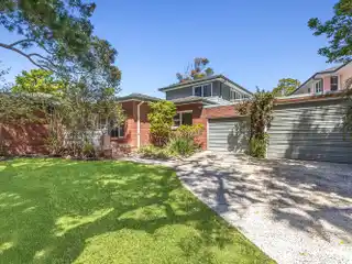 Relaxed Coastal Living with Modern Convenience