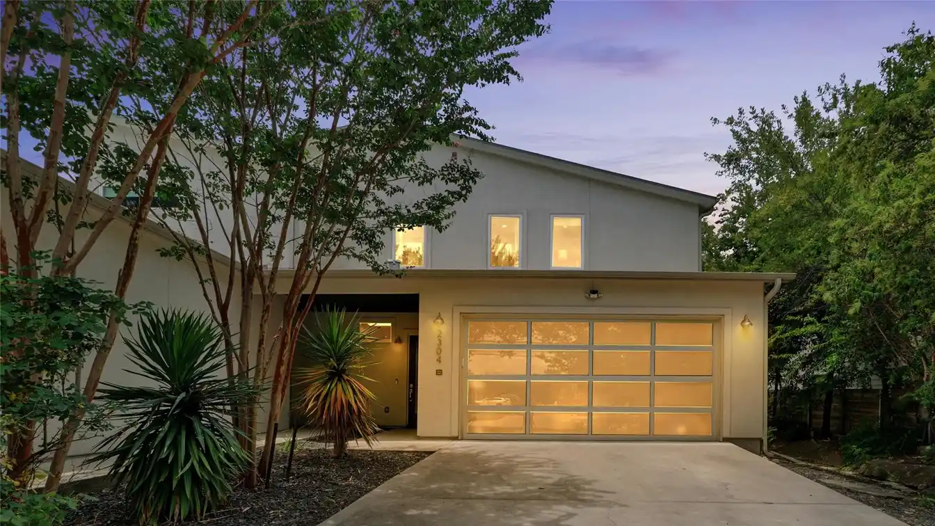 Fabulous Contemporary Townhome