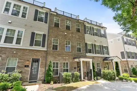 Like-new Townhome in the Heart of Elizabeth