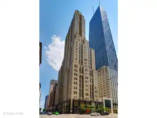 Iconic Art Deco Corner Residence in Chicago’s Palmolive Building
