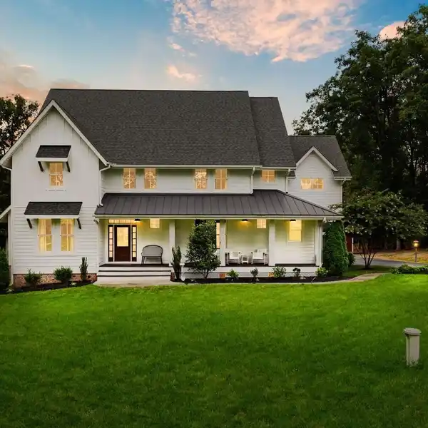 CRAFTSMAN-STYLE FARMHOUSE ON JUST OVER AN ACRE