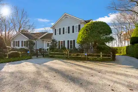 Elegant and Spacious for Bedroom Home for Rent