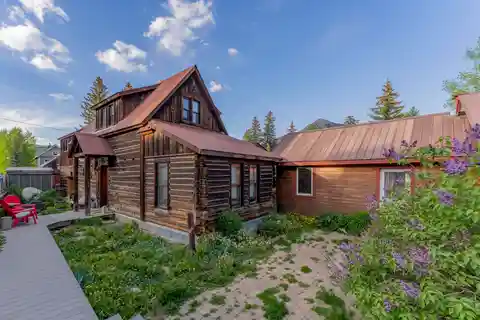 Quintessential Gem of Crested Butte Heritage