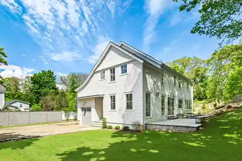 New Construction in a Fabulous Location