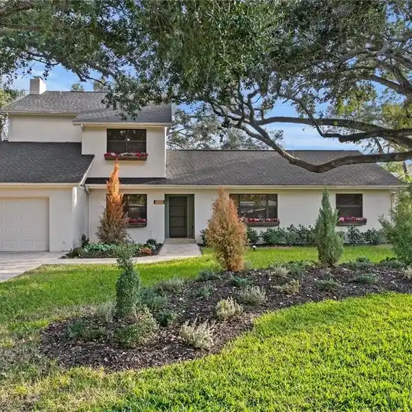 REFINED LIVING SPACE IN HIGHLY DESIRABLE NEIGHBORHOOD