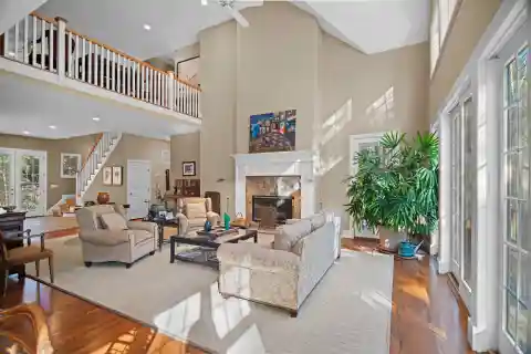 Elegantly Furnished Rental on over Three Acres