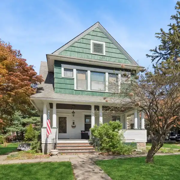 EXTRAORDINARY HOME WITH GREAT LAYOUT