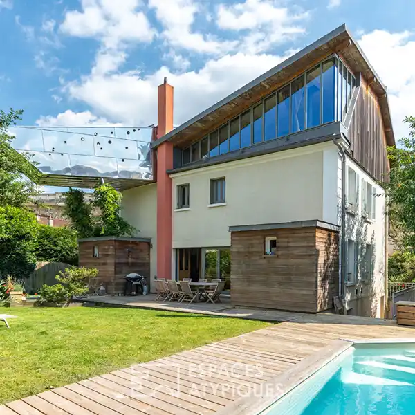 EXCEPTIONAL HOME WITH ARCHITECT UPDATES