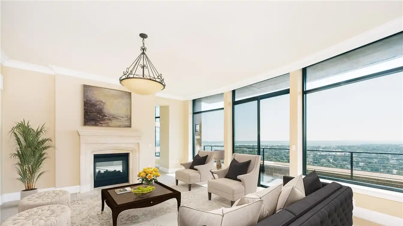 Exceptional Residence in Penterra Plaza