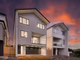 Spacious Modern Home in Prestigious Area