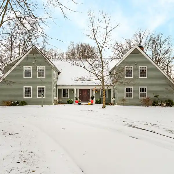 INCREDIBLE ESTATE HOME ON PICTURESQUE AND PRIVATE ACREAGE