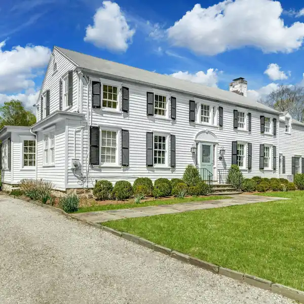 ENCHANTING STORYBOOK VINTAGE CLASSIC HOME