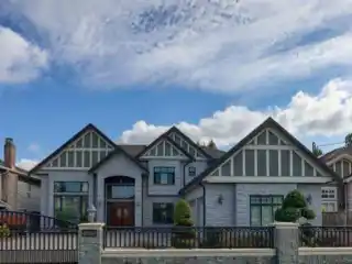 Deluxe Custom-built Home