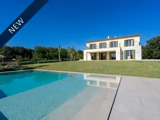 Luxe Finca on a Stunning Plot Near a Historic Town