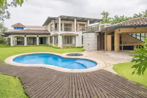 Warm Spanish-colonial Style