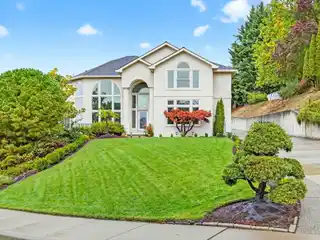 Elegant East Medford Estate with Panoramic Valley Views