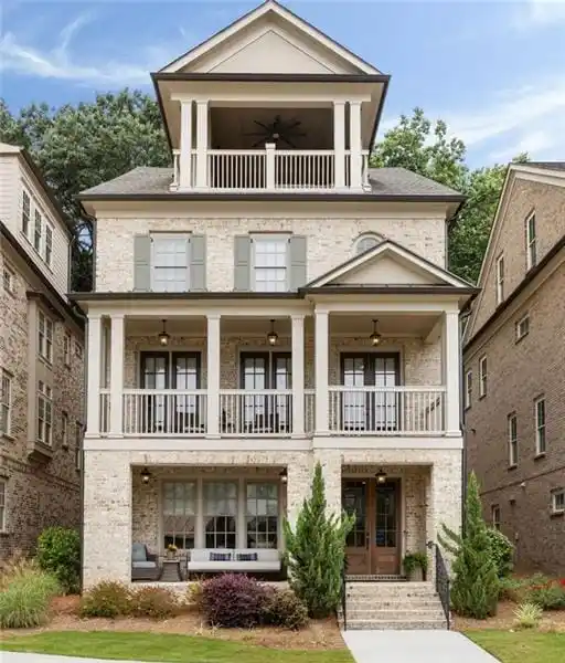 REFINED LUXURY LIVING IN THE HEART OF COLLIER HILLS