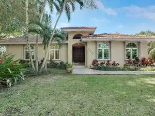 Beautifully Maintained Home on a Spacious South Pinecrest Lot