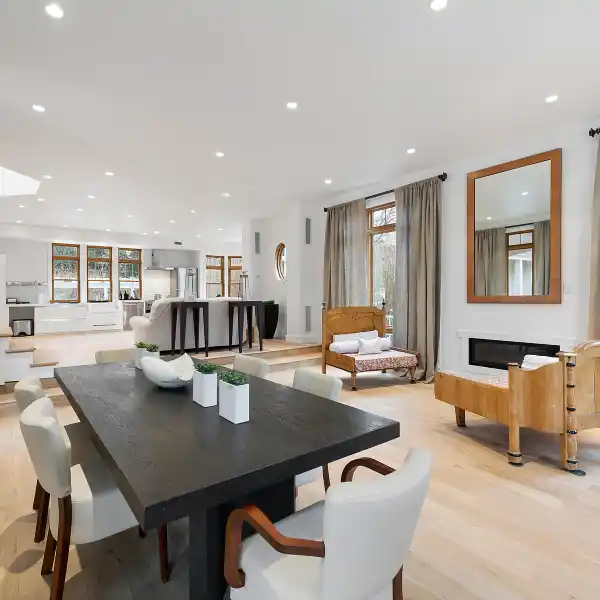 STYLISH SOUTHAMPTON VILLAGE HOME FOR RENT