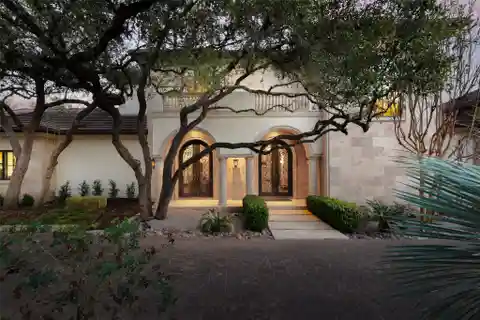 Breathtaking Custom Estate in Westview