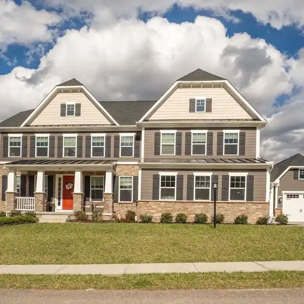 EXQUISITE HOME IN AN AMAZING SETTING