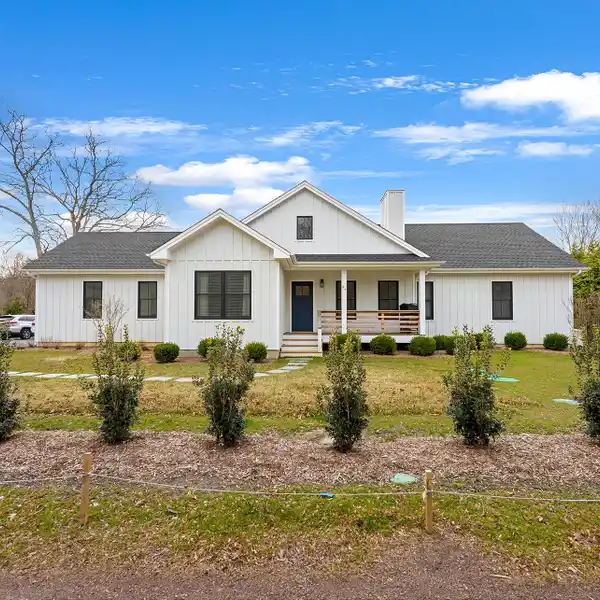 BRAND NEW SOUTHAMPTON HOME FOR RENT