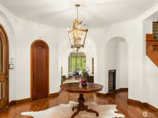 A Splash of Hollywood in Coveted Mt Baker