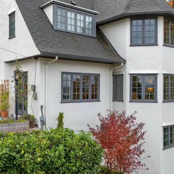 EXCEPTIONAL HOME DESIGNED BY A RENOWNED ARCHITECT