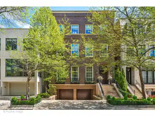 Architectural Tour De Force in the Heart of Lincoln Park