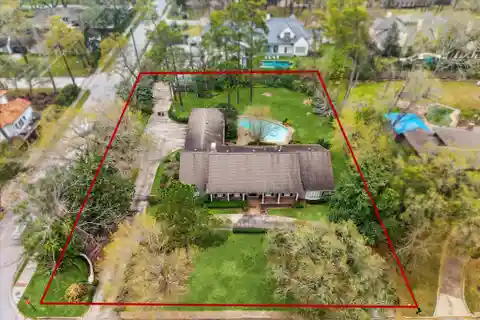 Noteworthy Home in Piney Point Village