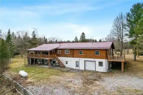 Rare 100 Hectare Hunting Lodge