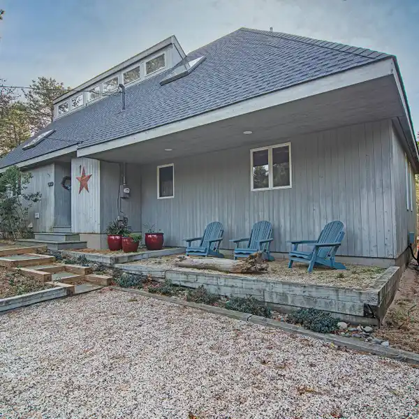 MODERN CLASSIC HOME FOR RENT