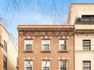 Elegant Home in the Heart of the Gold Coast