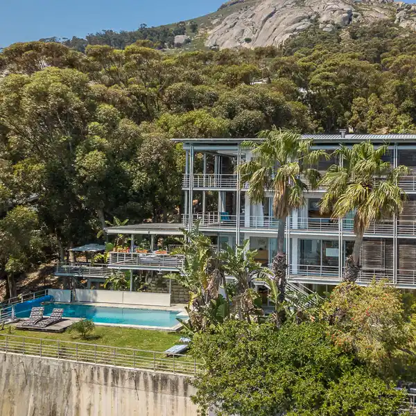 SUPERB FAMILY HOME WITH 360-DEGREE VIEWS