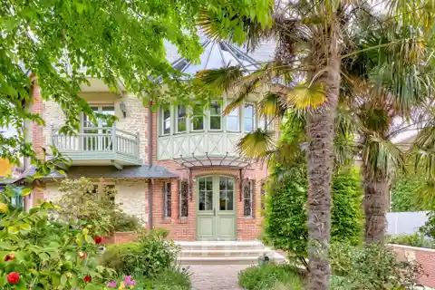 Exceptional Villa in a Privileged Setting