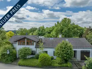 Impressive Villa on Expansive Property