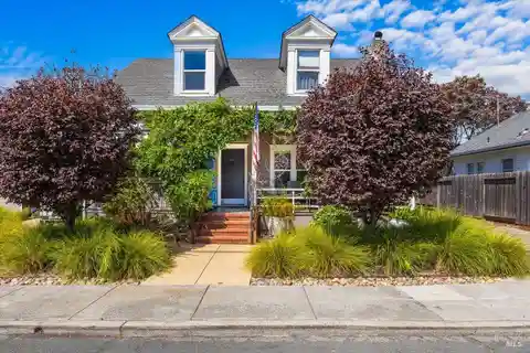 Charming Downtown Home with Backyard Retreat