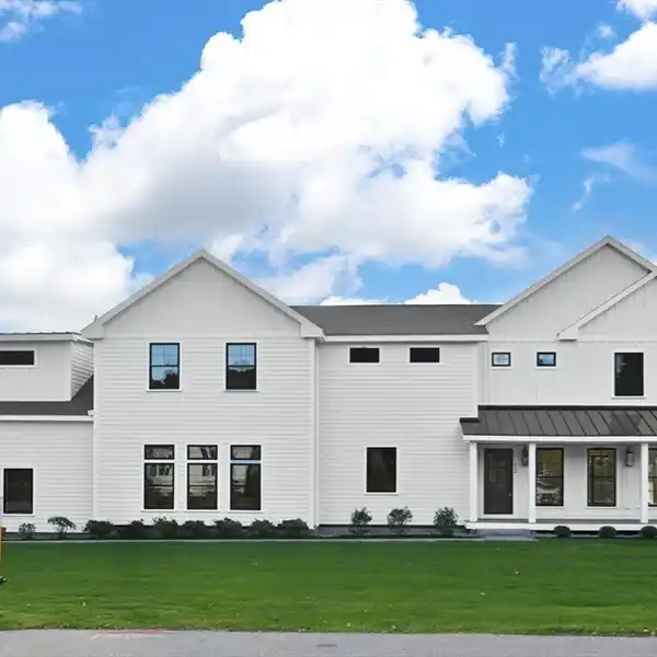 LUXURIOUS CUSTOM RETREAT