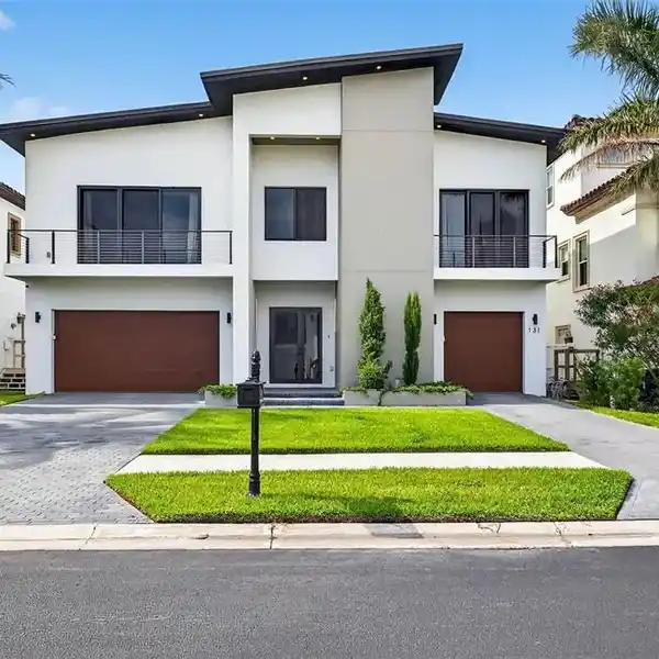 COASTAL CONTEMPORARY HOME