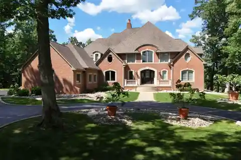 Timeless Luxury Meets Everyday Comfort in Rosewood Estates