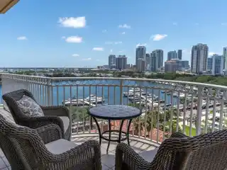 Light-filled Home at Sought-after Vinoy Place