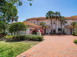 Spacious Condo at Grey Oaks Country Club