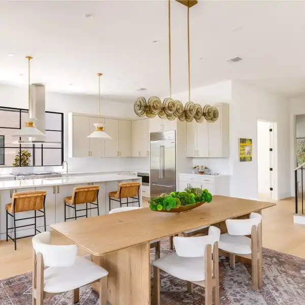 BOLD MODERN LIVING
