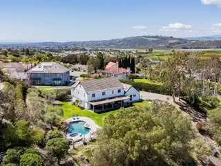 Modern Luxury with Breathtaking Scenery