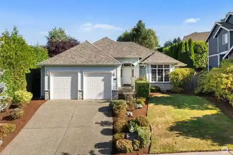 Lovely Rambler in Redhawk