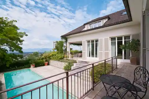 Exclusive Living with Panoramic Views of Lake Constance and the Alps
