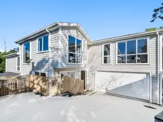Architectural Grandeur with Native Bush Serenity
