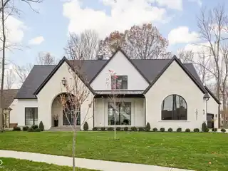 Designer Luxury Home on the Golf Course in Holliday Farms